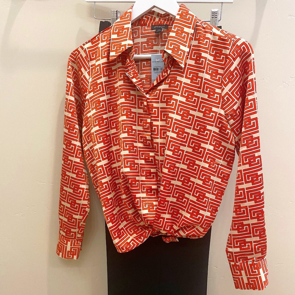 Ann Taylor Geometric Print Blouse – Size SP – NWT